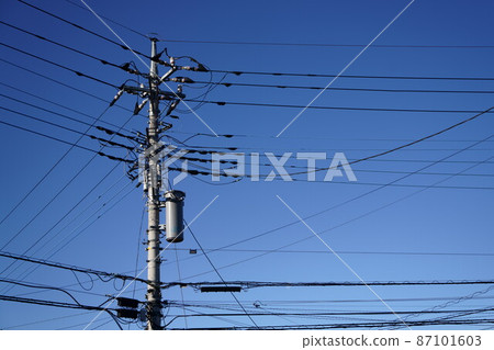 Telegraph pole and electric wire 87101603