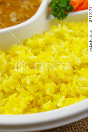 Turmeric rice and curry Turmeric rice and curry 87101734