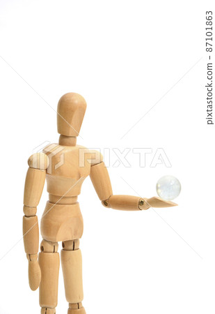 Pose using a drawing doll 87101863