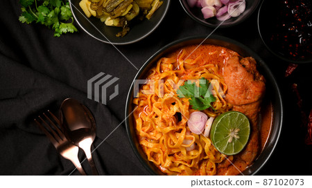 Khao Soi Kai, Northern Thai curry noodles with chicken 87102073