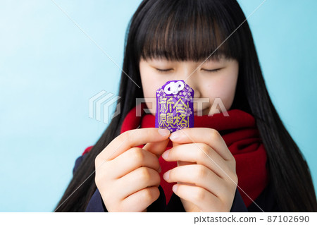 初中女學生 87102690