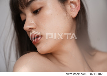 女性的美麗肖像 87104029