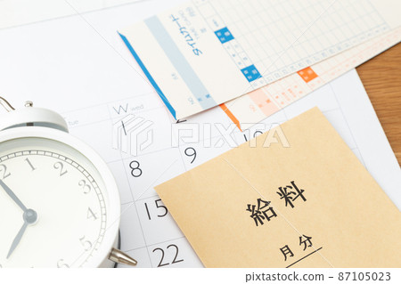 考勤卡和日曆 87105023