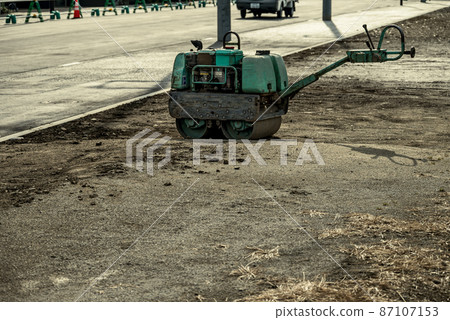 道路施工現場及手導滾輪 87107153