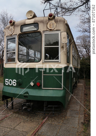 公園裡的退役電車 87107162