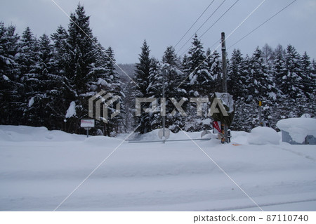 冬季北海道冬季封閉鐵路道口 冬季北海道冬季封閉鐵路道口 87110740