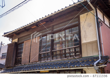 An old and very beautiful building in Hinase, Bizen City, Okayama Prefecture, Japan 87111336