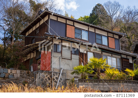 日本岡山縣備前市日瀨的一座古老而美麗的建築 日本岡山縣備前市日瀨的一座古老而美麗的建築 87111369