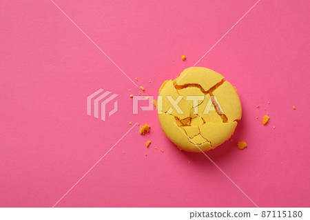 Concept of tasty dessert with delicious macaron 87115180