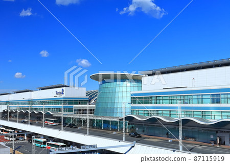 [東京] 羽田機場第 2 航站樓晴天 87115919