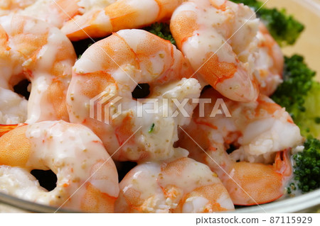 蝦和西蘭花 87115929