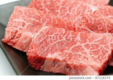 Blade steak for yakiniku (domestic beef) 87116575