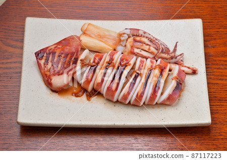 照燒魷魚，照燒，照燒，照燒，燉菜，魷魚，魷魚，海鮮菜餚。日本飛魷魚，魷魚？ 87117223