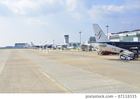 Scenery of Kitakyushu Airport and connecting bridge 87118335