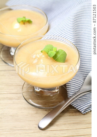 冷凍甜點,冷凍桃子冰糕 冷凍甜點,冷凍桃子冰糕 87121503