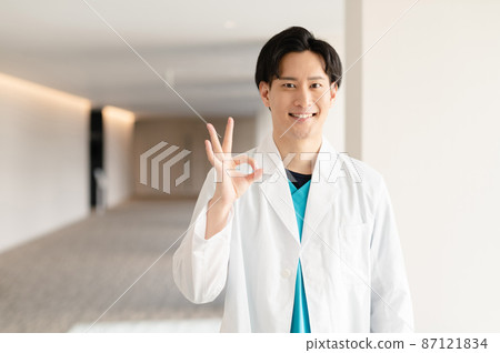 Medical image Young male doctor Shooting cooperation: LINK FOREST Medical image Young male doctor Shooting cooperation: LINK FOREST 87121834