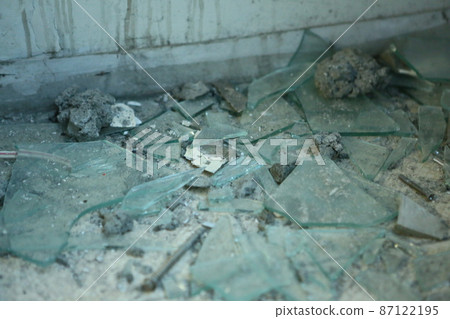 glass 87122195
