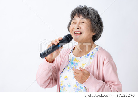 Senior female hobby song Senior female hobby song 87123276