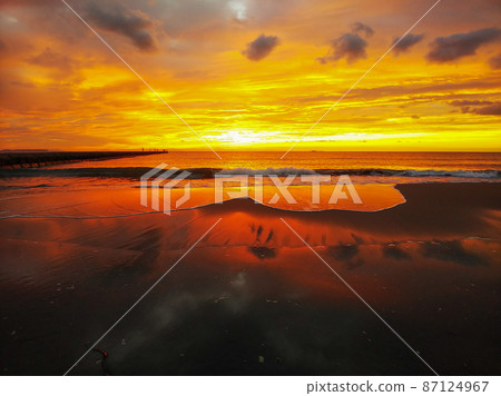 The dawn when the sea and the sky burn bright red The dawn when the sea and the sky burn bright red 87124967