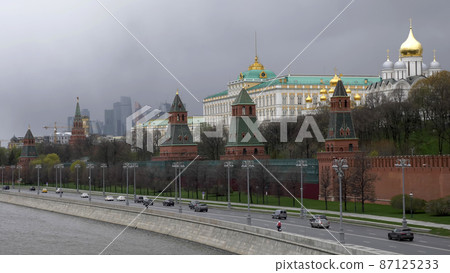 Moscow Kremlin embankment view of the Great Kremlin Palace 87125233