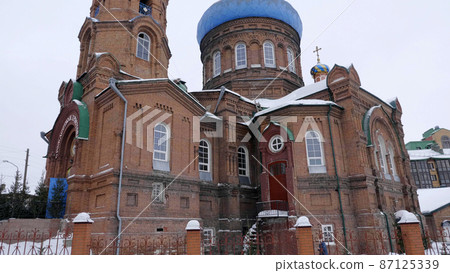 Barnaul, Russia, JANUARY, 20, 2020. Pokrovsky cathedral on Nikitin street in Barnaul in the winter, Russia 87125339