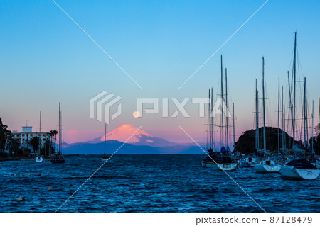 From Moroiso Bay, Miura City Red Fuji Pearl Fuji 87128479