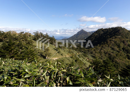 Mt. Ishizuchi (Ehime Prefecture) Mt. Ishizuchi (Ehime Prefecture) 87129065