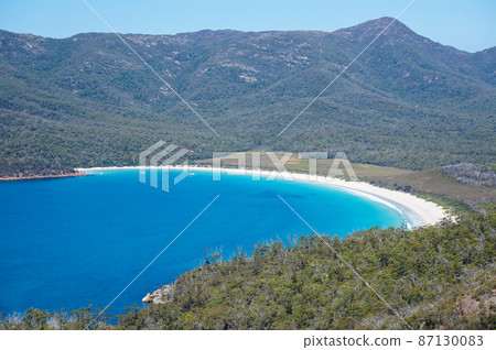 Wineglass Bay, a spectacular view of Frecine National Park Wineglass Bay, a spectacular view of Frecine National Park 87130083