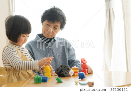 Grandma and grandson 87130131