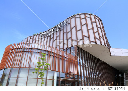 Large Shopping Mall Large Shopping Mall 87133954