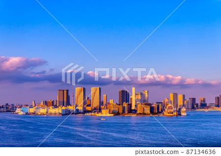 Tokyo evening view Harumi 87134636