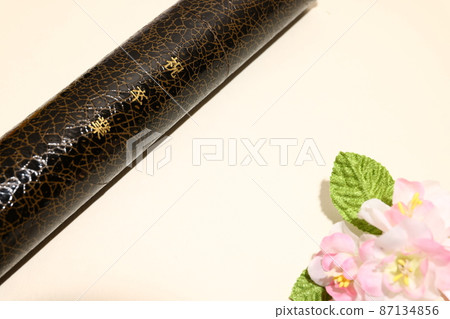 Image of graduation ceremony (Certificate of diploma) 87134856