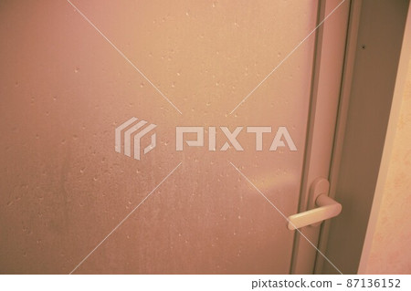 Bathroom door door Bathroom door door 87136152