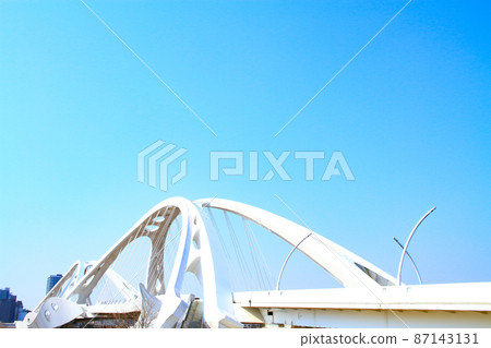 Scenery of Toyota Ohashi over the Yahagi River in Toyota City 87143131