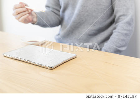 台板和合成人切割 台板和合成人切割 87143187