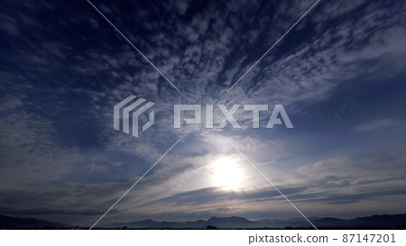 Winter morning sky, sun and cirrus clouds, 220130am 87147201