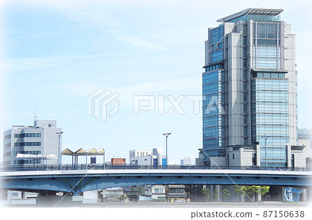 [Painting style] Cityscape of Matsue City seen from Lake Shinji Bridge ... Matsue City, Shimane Prefecture: Sunny 87150638