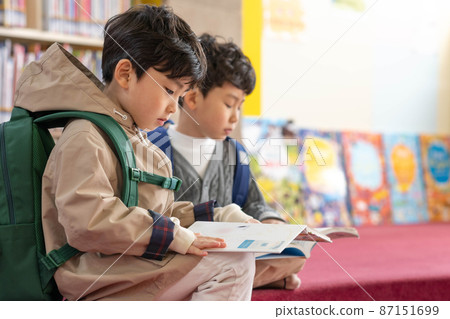 兒童圖書館閱讀教育生活方式 兒童圖書館閱讀教育生活方式 87151699