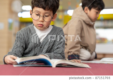 兒童圖書館閱讀教育生活方式 87151703