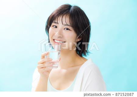 Female refreshing image Female refreshing image 87152087