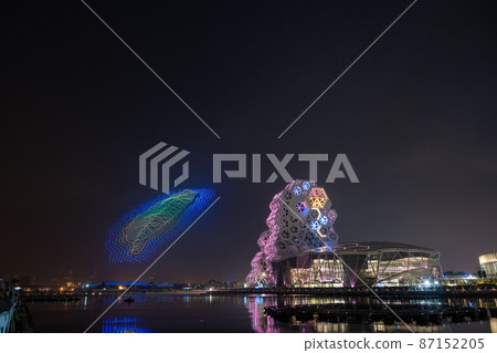 台灣高雄2022台灣元宵節鹽埕區美麗高雄港景無人機表演 台灣高雄2022台灣元宵節鹽埕區美麗高雄港景無人機表演 87152205