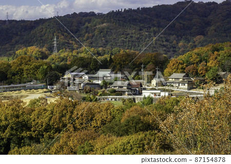 岡山縣伊原市,從高越城遺跡俯瞰伊原村 岡山縣伊原市,從高越城遺跡俯瞰伊原村 87154878