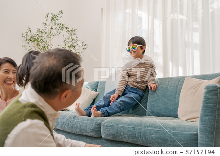 Boy fight pretend Boy fight pretend 87157194