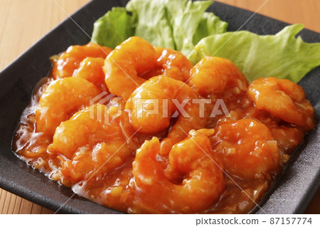Stir-fried shrimp with chili sauce Stir-fried shrimp with chili sauce 87157774