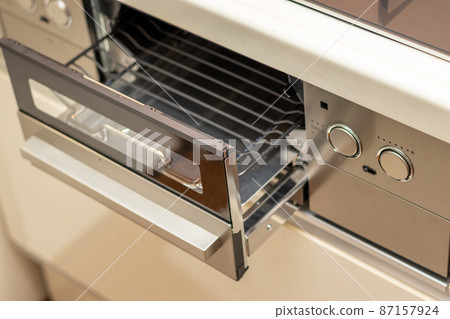 Grill grill pulled out from the main body of the gas stove 87157924