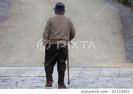 Walking for an old man Walking for an old man 87159803