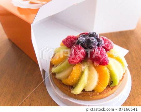 Dessert fruit tart 87160541