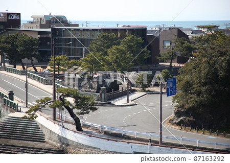 永恆的橋樑 87163292