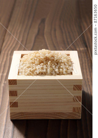 Brown rice Brown rice 87163650