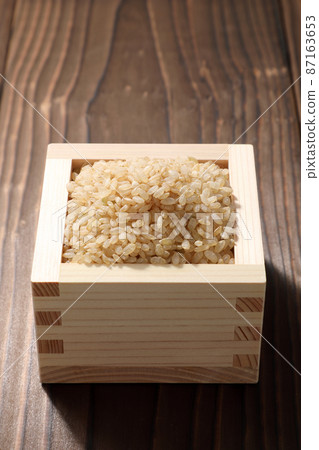 Brown rice Brown rice 87163653